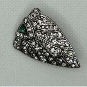 Vintage Rhinestone fan Clip‎ with green accent stone